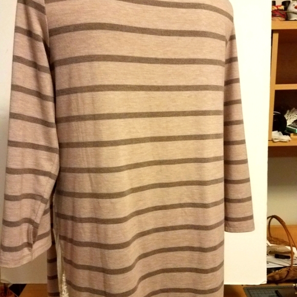 BKE red Cut-Out Lace Sides Long Sleeve Tunnic Sz Large - Picture 8 of 10